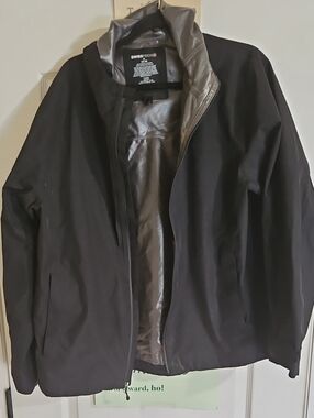 Swiss Tech Men's Black Windbreaker Jacket with Silver Lining